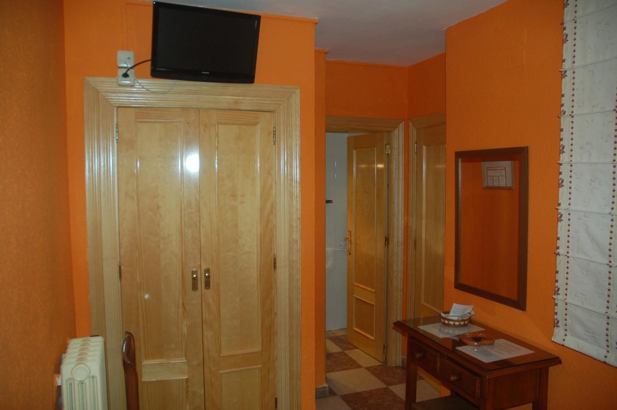 Hostal Residencia Castilla Куэнка Экстерьер фото
